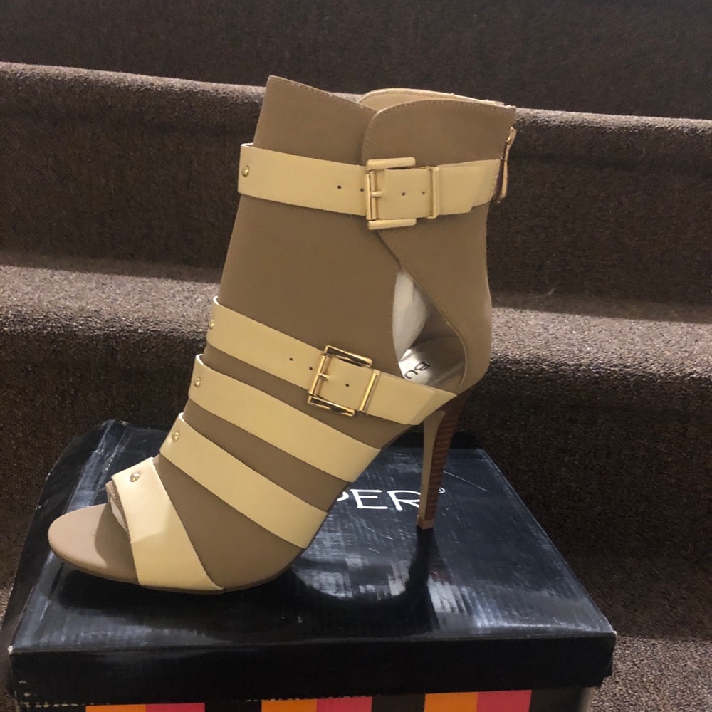 Ankle peep toe spring shoes